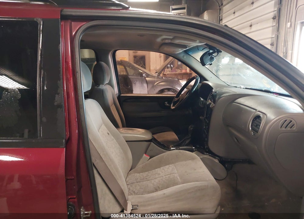 2005 GMC ENVOY XL SLE VIN: 1GKET16S956108363