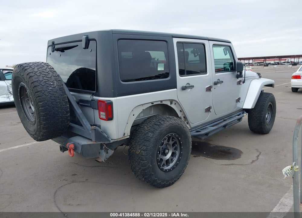 2008 JEEP WRANGLER UNLIMITED SAHARA VIN: 1J4GA59188L504577