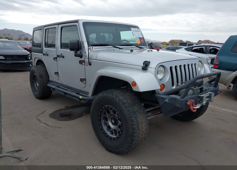 2008 JEEP WRANGLER UNLIMITED SAHARA VIN: 1J4GA59188L504577