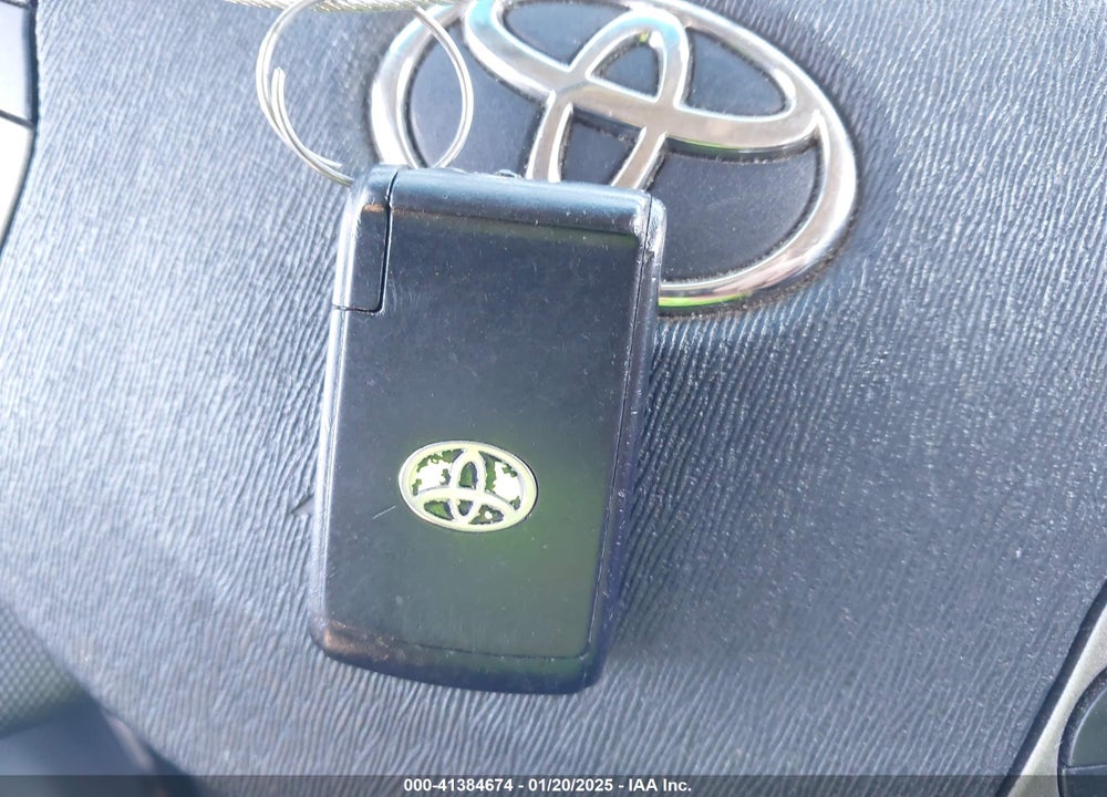 2007 TOYOTA PRIUS VIN: JTDKB20U277647227
