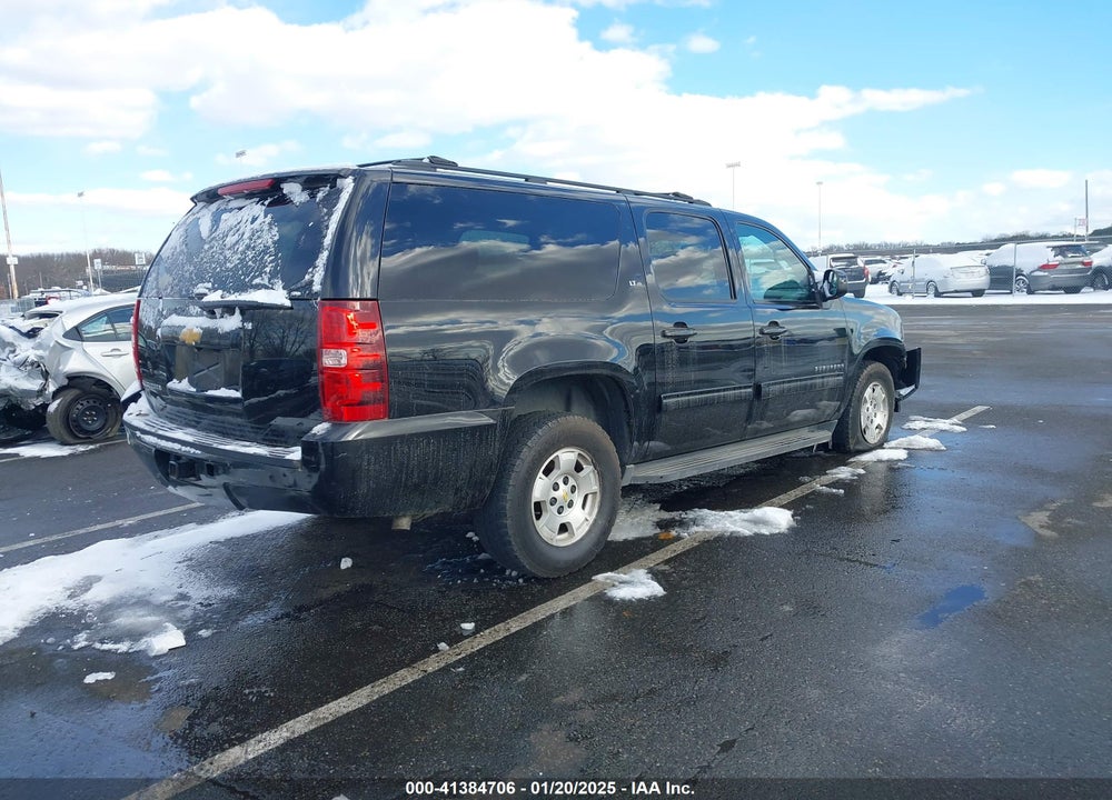 2014 CHEVROLET SUBURBAN 1500 LT VIN: 1GNSKJE79ER112014
