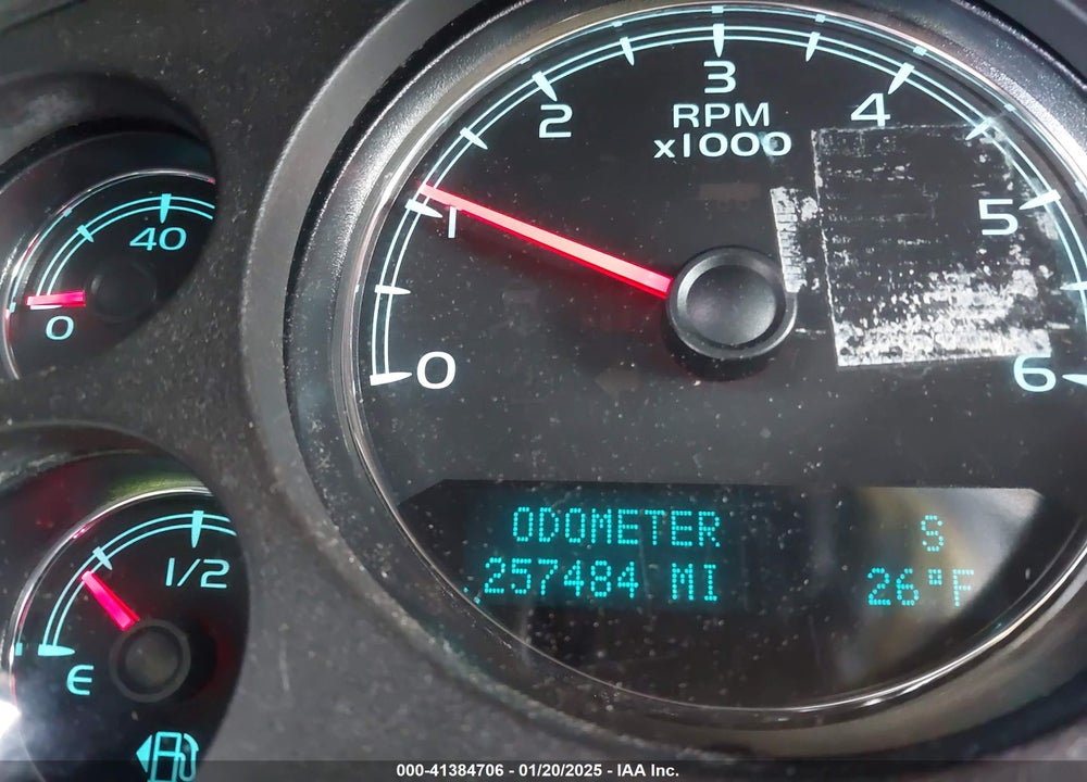2014 CHEVROLET SUBURBAN 1500 LT VIN: 1GNSKJE79ER112014