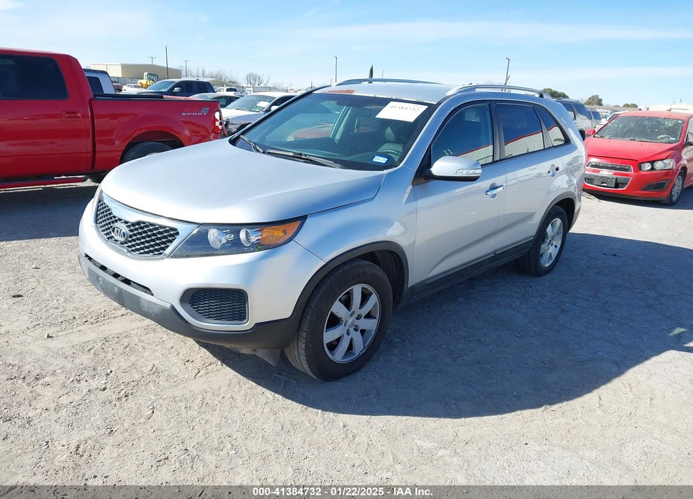 2013 KIA SORENTO LX V6 VIN: 5XYKT4A24DG338170