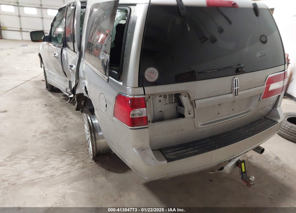 2007 LINCOLN NAVIGATOR ULTIMATE VIN: 5LMFU28547LJ23358