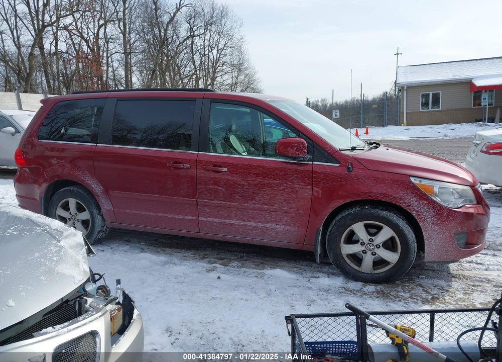 2011 VOLKSWAGEN ROUTAN SE VIN: 2V4RW3DG6BR668348