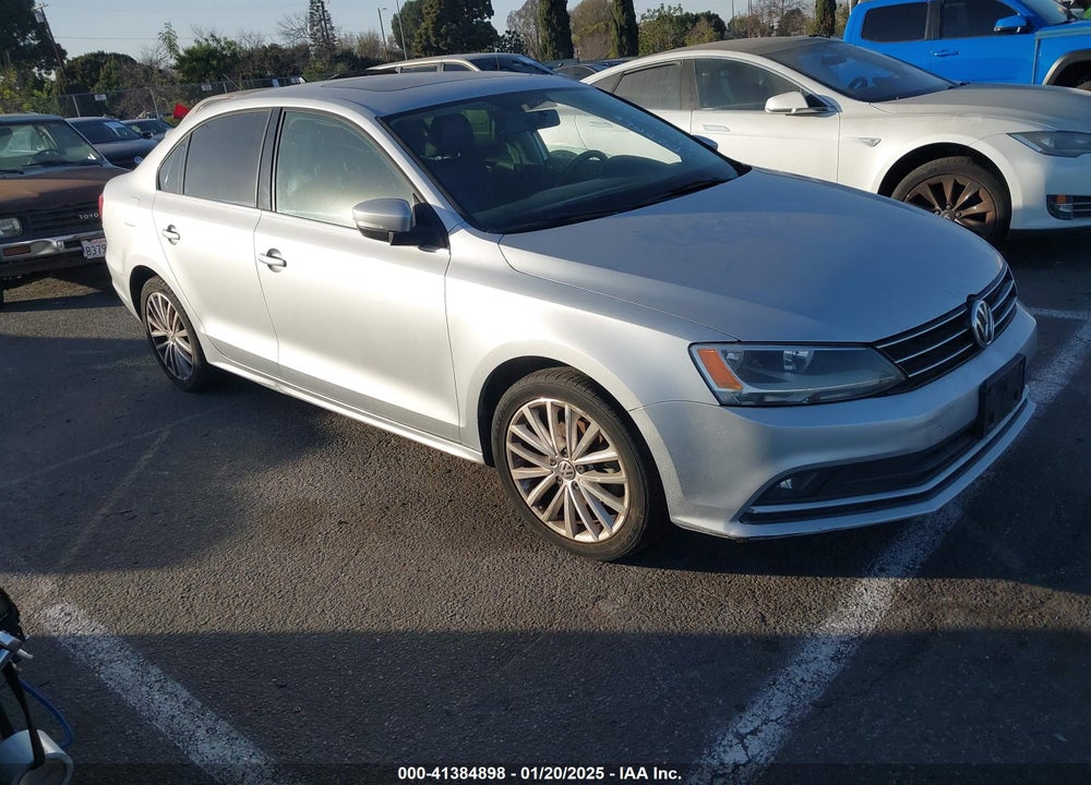 2015 VOLKSWAGEN JETTA 1.8T SE VIN: 3VWD17AJ5FM220946