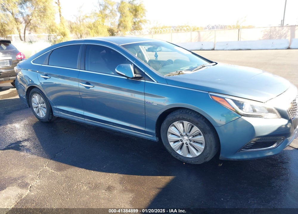 2016 HYUNDAI SONATA HYBRID VIN: KMHE24L11GA034573