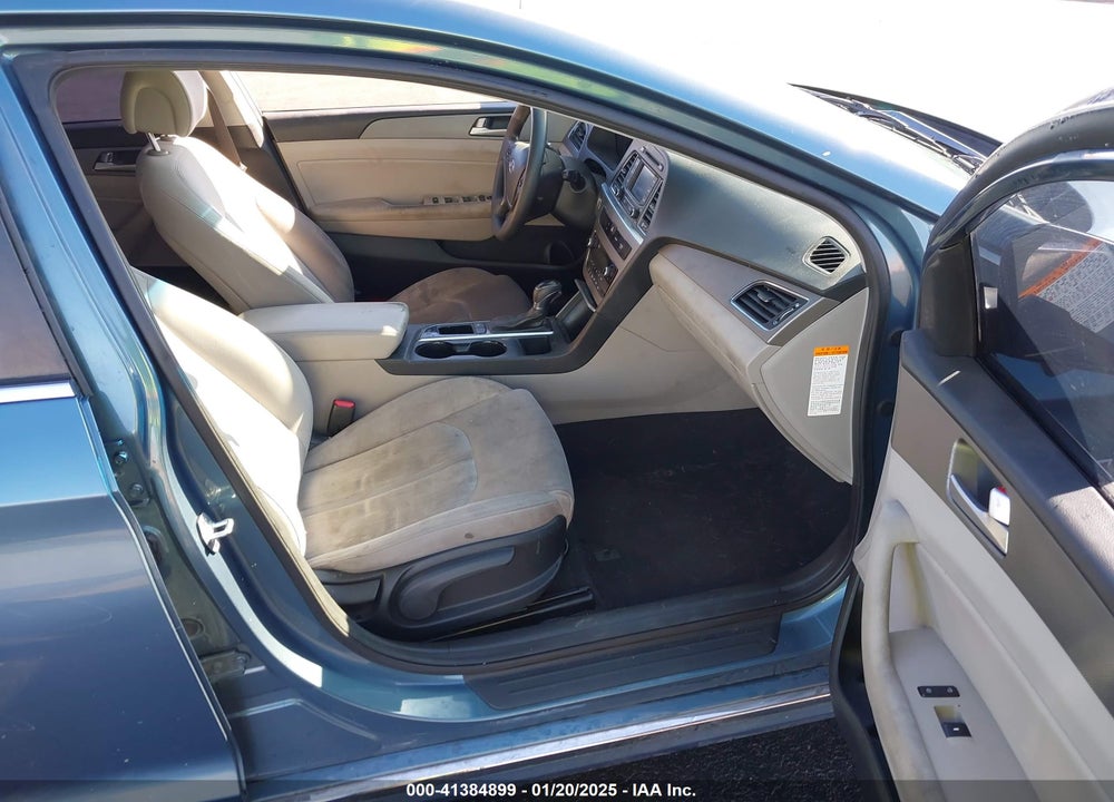 2016 HYUNDAI SONATA HYBRID VIN: KMHE24L11GA034573