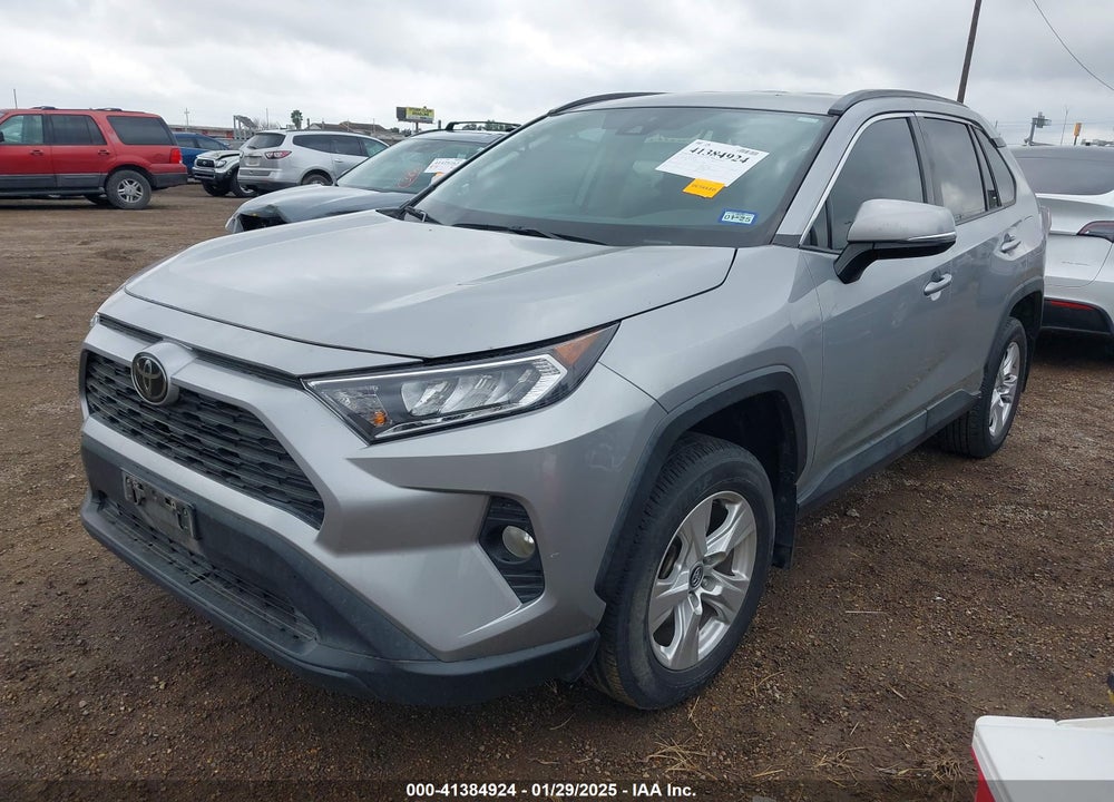 2021 TOYOTA RAV4 XLE VIN: 2T3W1RFV9MW124168