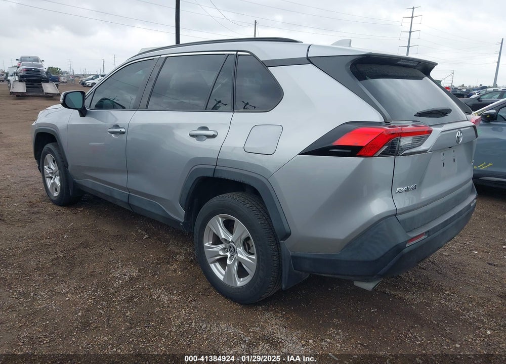 2021 TOYOTA RAV4 XLE VIN: 2T3W1RFV9MW124168