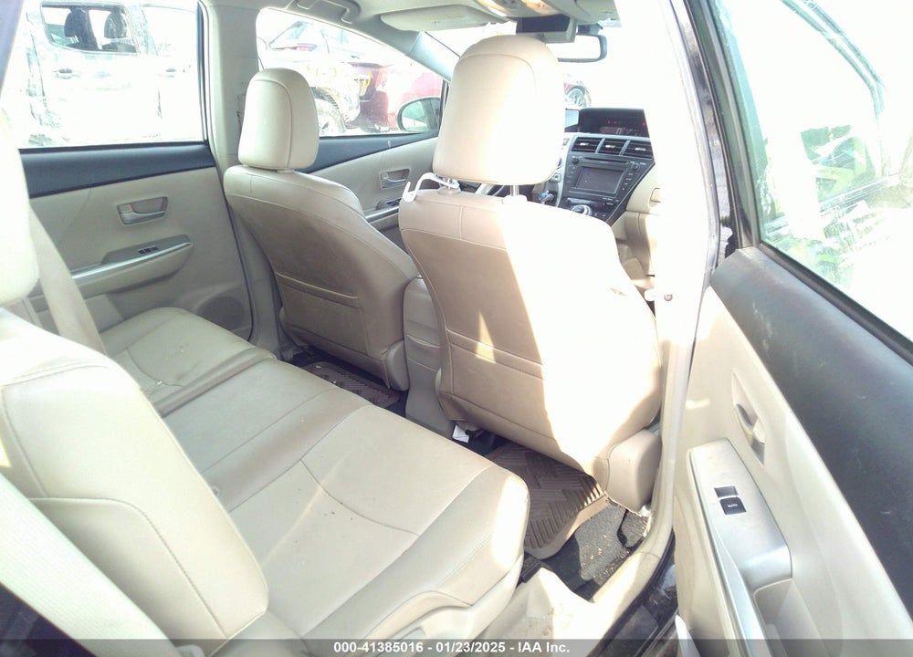 2014 TOYOTA PRIUS V FIVE VIN: JTDZN3EU8E3293738