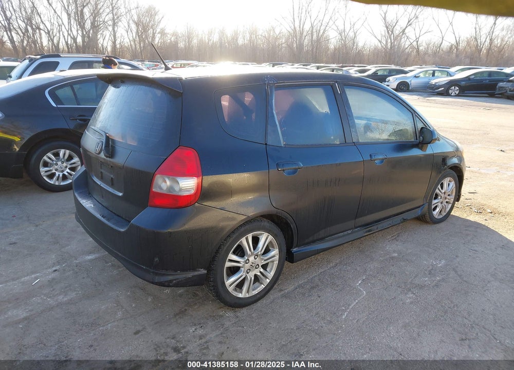 2008 HONDA FIT VIN: JHMGD38668S037663