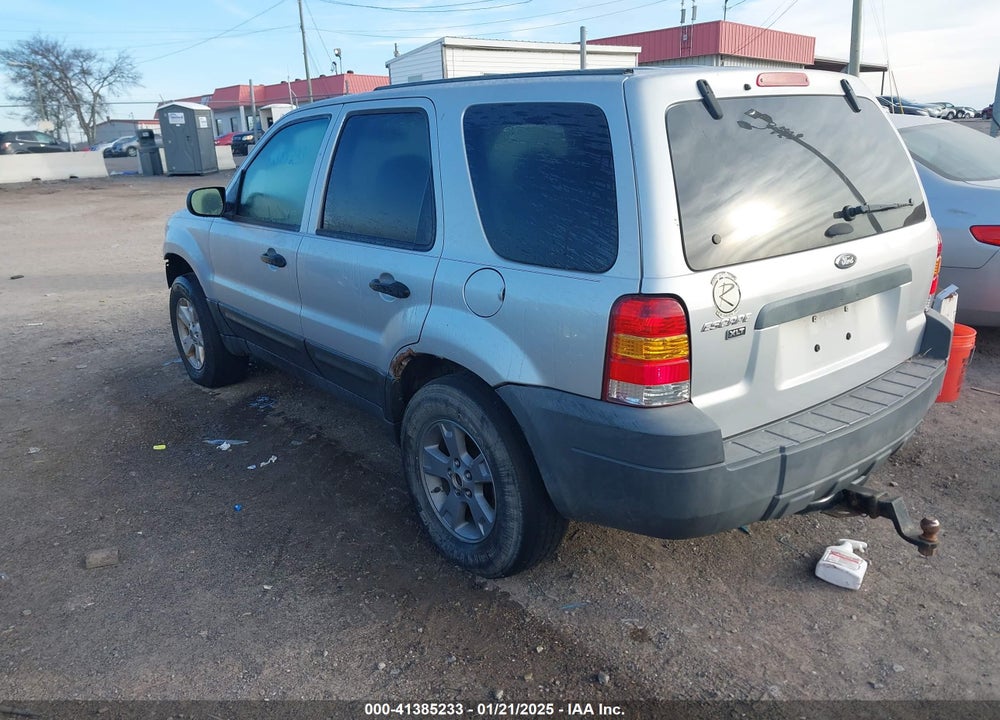 2005 FORD ESCAPE XLT VIN: 1FMYU93195DA22915