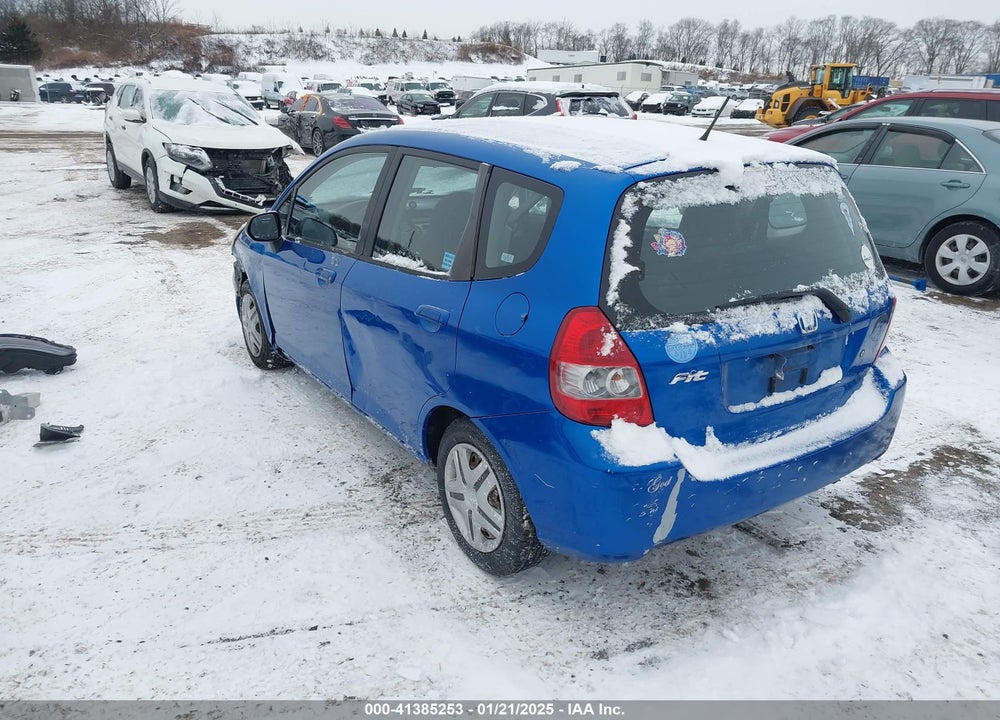 2008 HONDA FIT VIN: JHMGD38448S057053