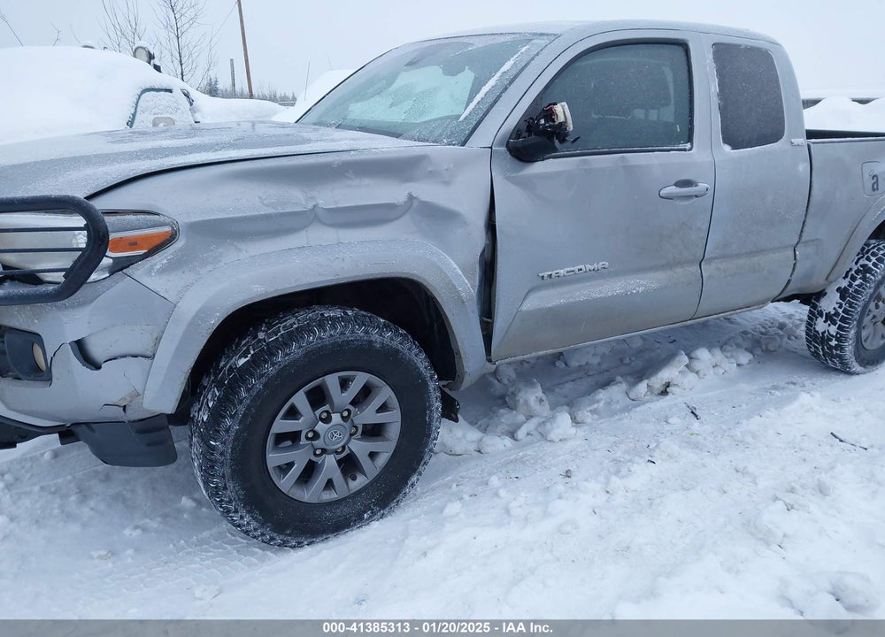 2019 TOYOTA TACOMA SR5 V6 VIN: 5TFSZ5AN8KX184460