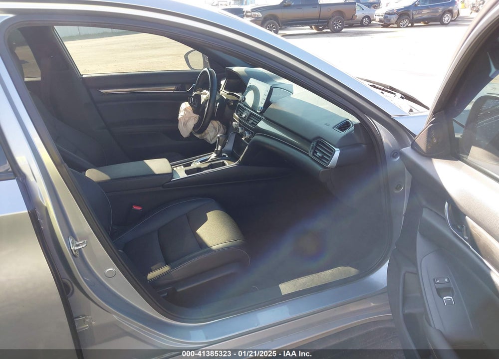 2019 HONDA ACCORD VIN: 1HGCV1F30KA123818