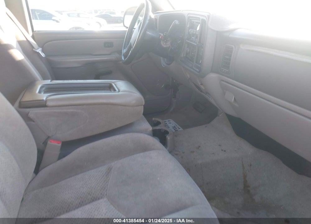 2006 CHEVROLET TAHOE LS VIN: 1GNEC13TX6R114737
