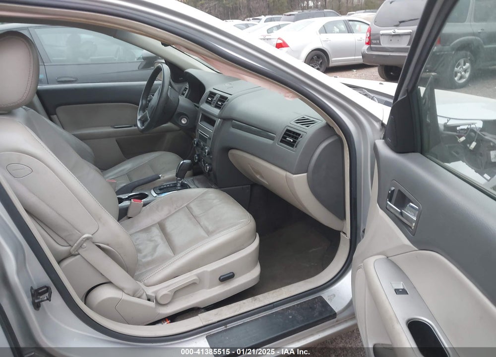 2010 FORD FUSION VIN: 3FAHP0JA1AR215061
