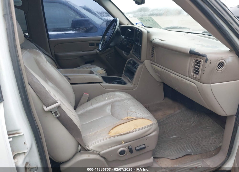 2004 CHEVROLET TAHOE LT VIN: 1GNEC13Z84J275748