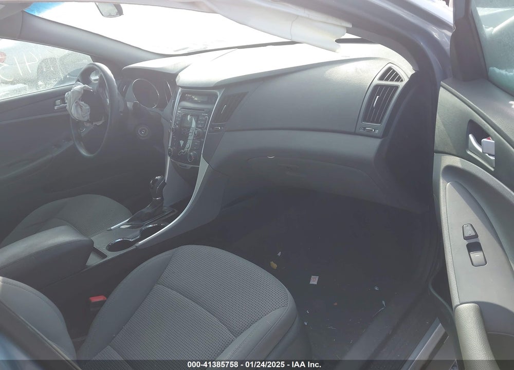 2011 HYUNDAI SONATA VIN: 5NPEB4AC8BH157068