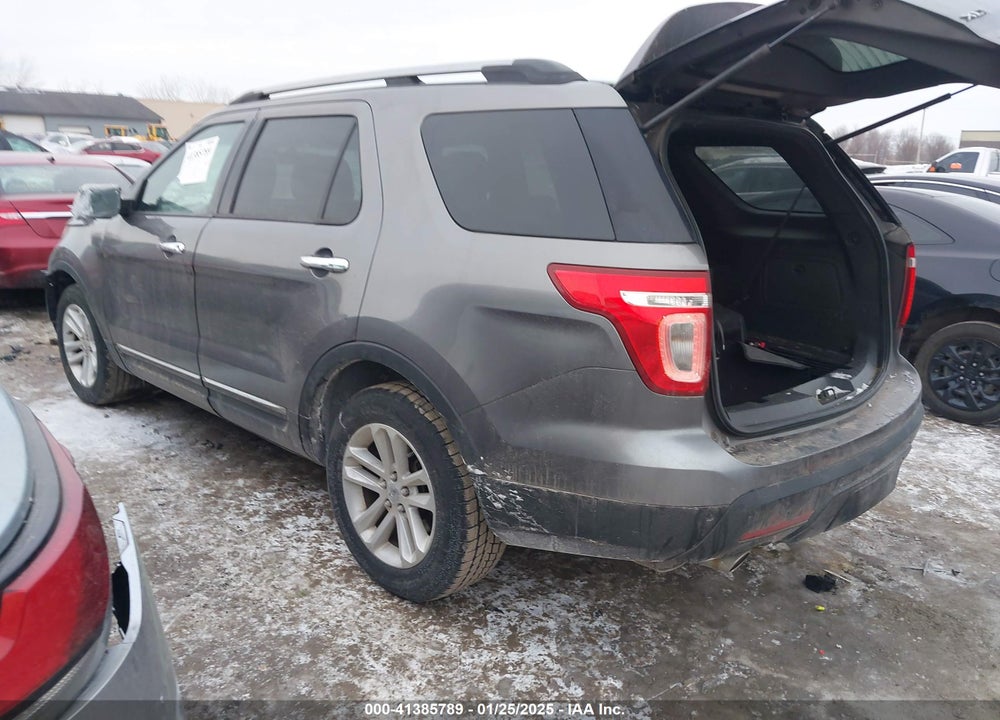 2011 FORD EXPLORER XLT VIN: 1FMHK7D85BGA37928