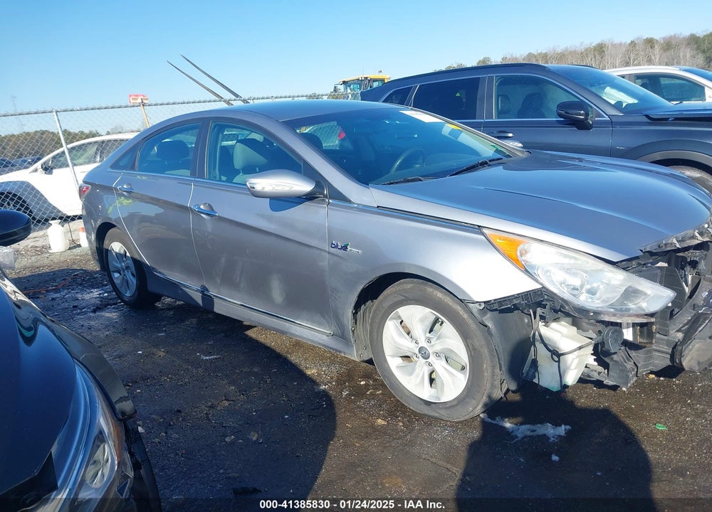 2015 HYUNDAI SONATA HYBRID VIN: KMHEC4A48FA138972