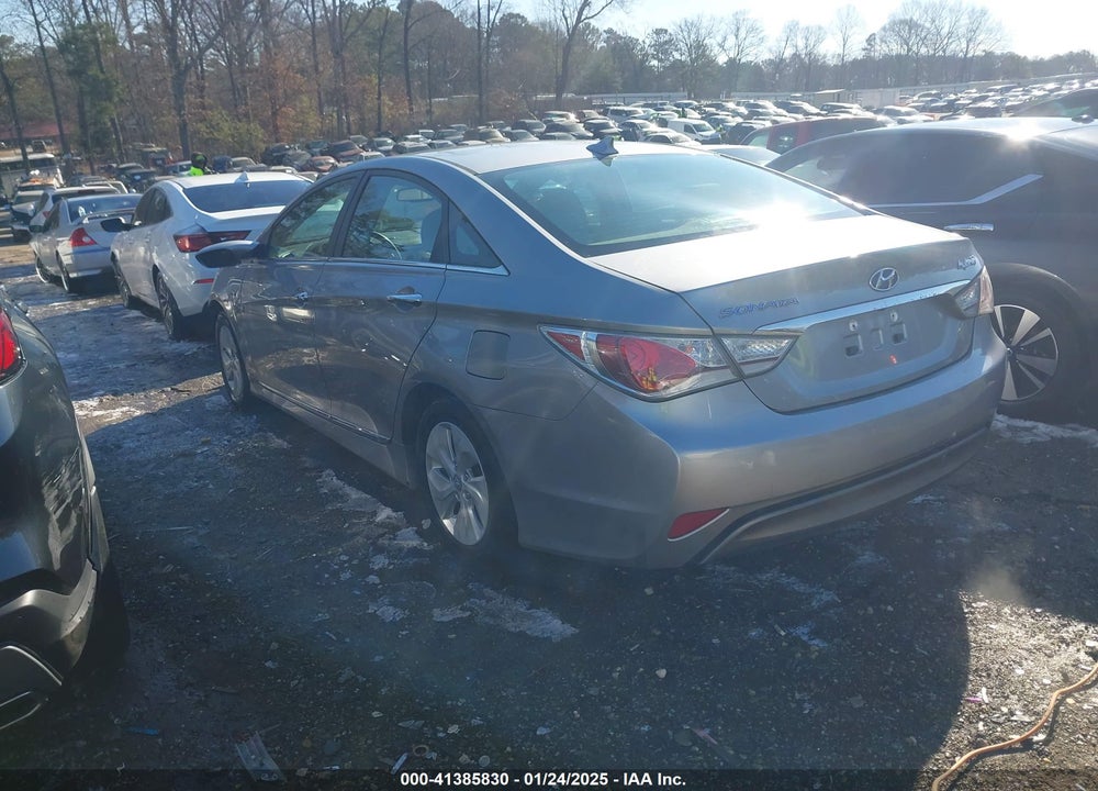 2015 HYUNDAI SONATA HYBRID VIN: KMHEC4A48FA138972