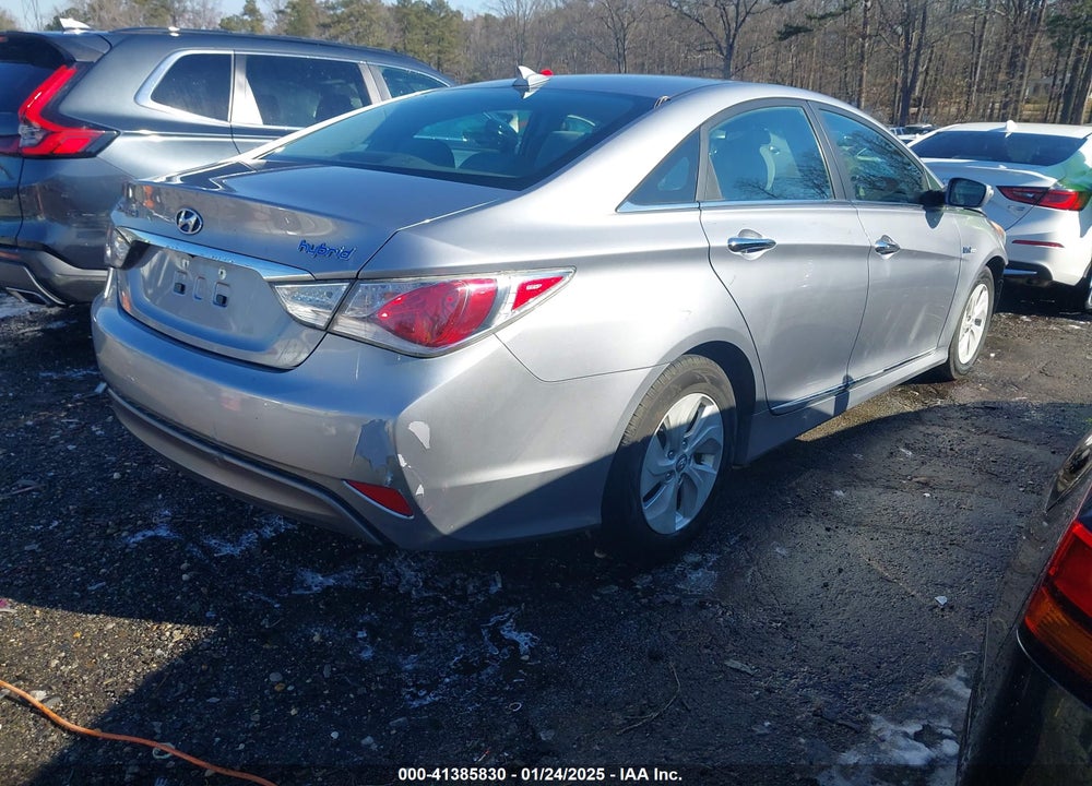 2015 HYUNDAI SONATA HYBRID VIN: KMHEC4A48FA138972