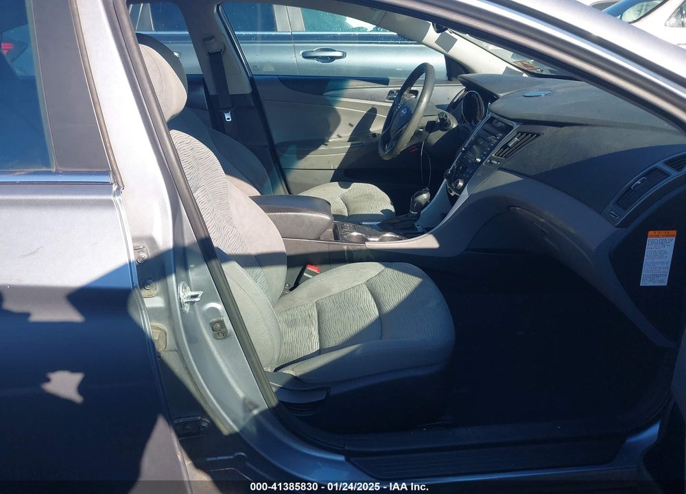 2015 HYUNDAI SONATA HYBRID VIN: KMHEC4A48FA138972