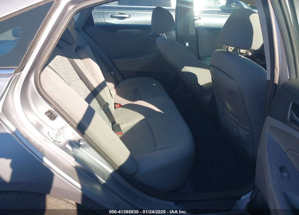 2015 HYUNDAI SONATA HYBRID VIN: KMHEC4A48FA138972