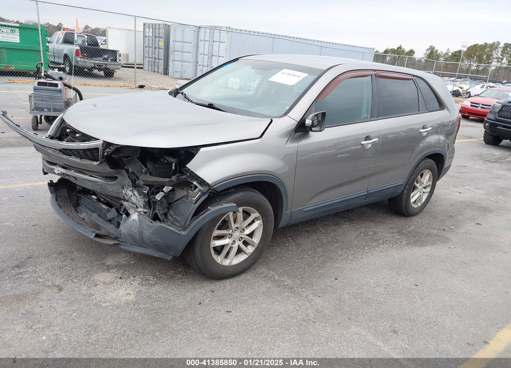 2015 KIA SORENTO LX VIN: 5XYKT3A67FG581973