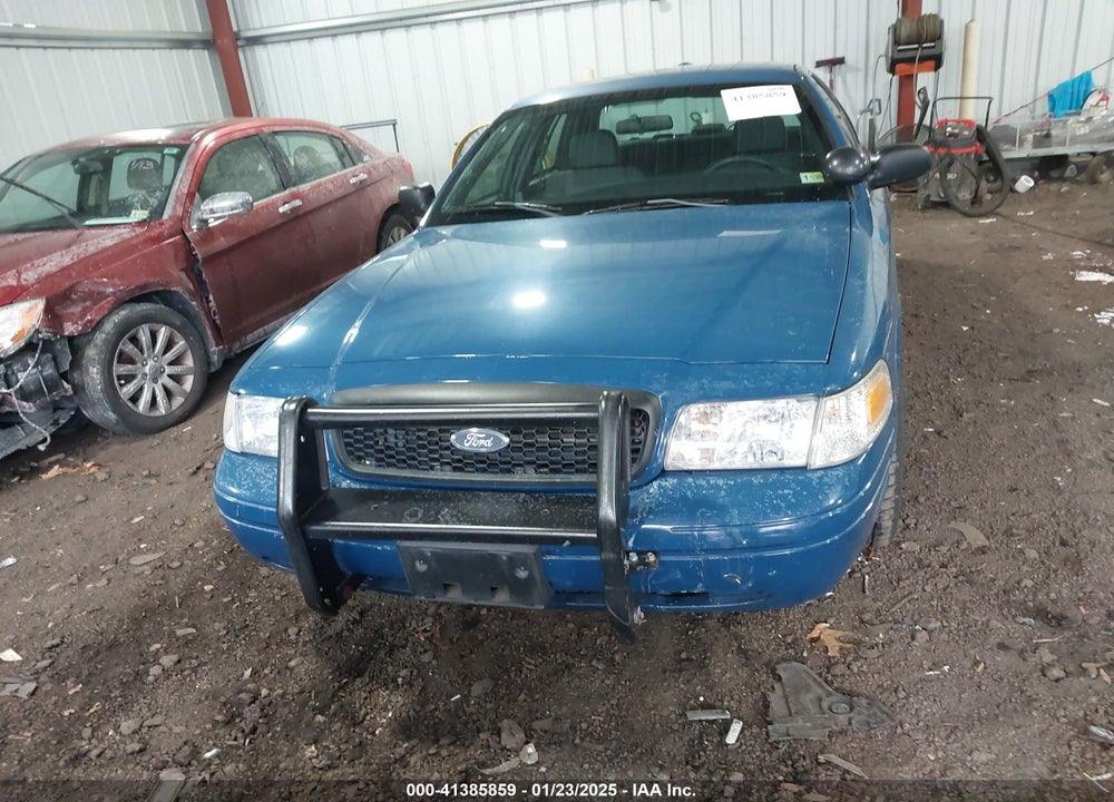 2008 FORD CROWN VICTORIA VIN: 2FAHP71V08X130073