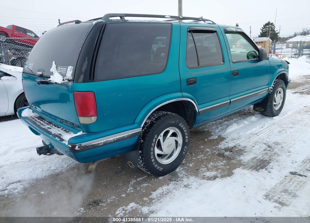 1996 CHEVROLET BLAZER VIN: 1GNDT13W7T2149097