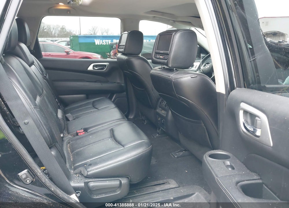 2017 NISSAN PATHFINDER PLATINUM VIN: 5N1DR2MN5HC679665