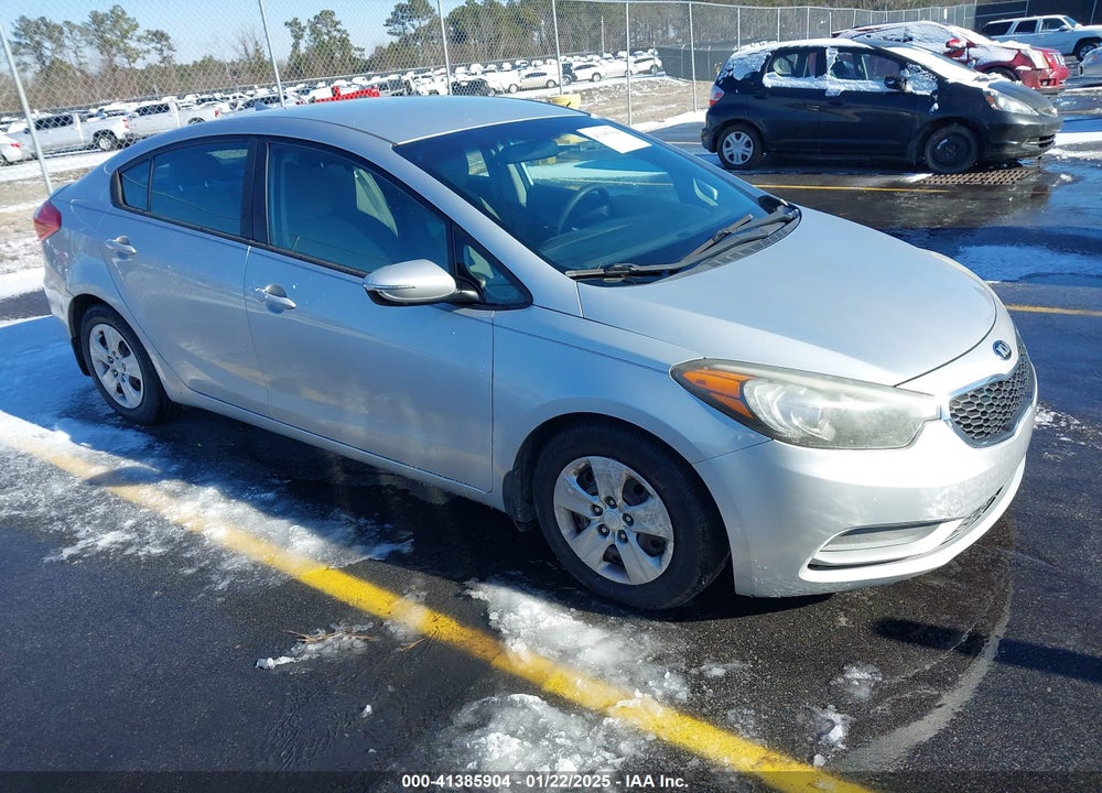 2015 KIA FORTE LX VIN: KNAFX4A69F5328624