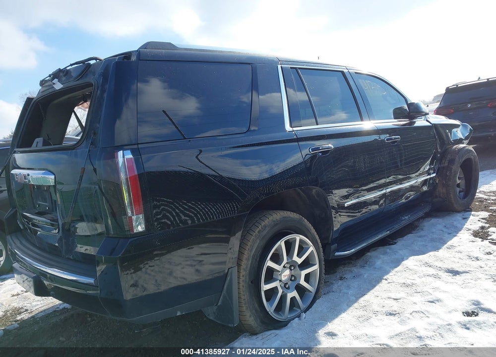 2017 GMC YUKON DENALI VIN: 1GKS2CKJ2HR298928