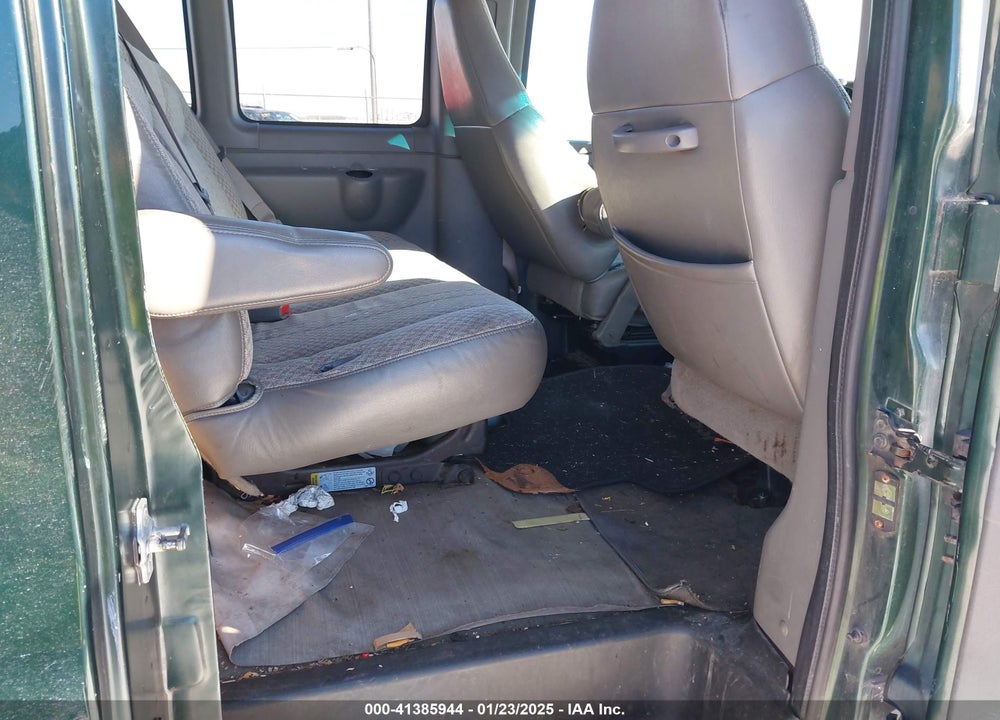 2005 CHEVROLET EXPRESS VIN: 1GNFH15T651204290