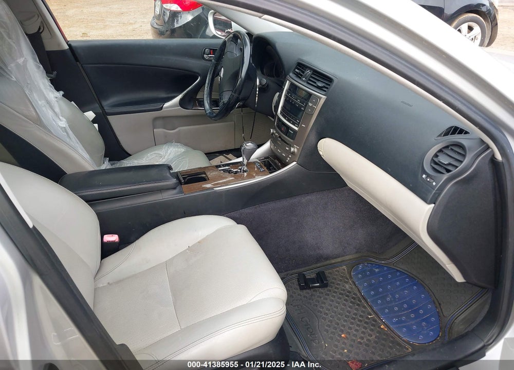 2009 LEXUS IS 250 VIN: JTHCK262492031389