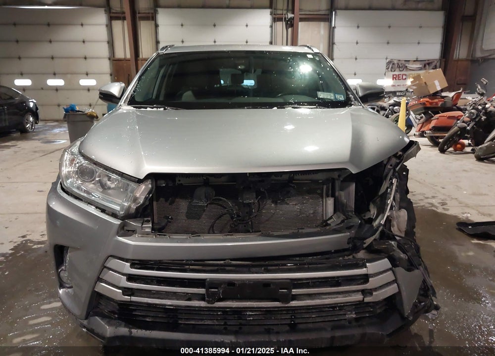 2019 TOYOTA HIGHLANDER XLE VIN: 5TDJZRFH3KS622958