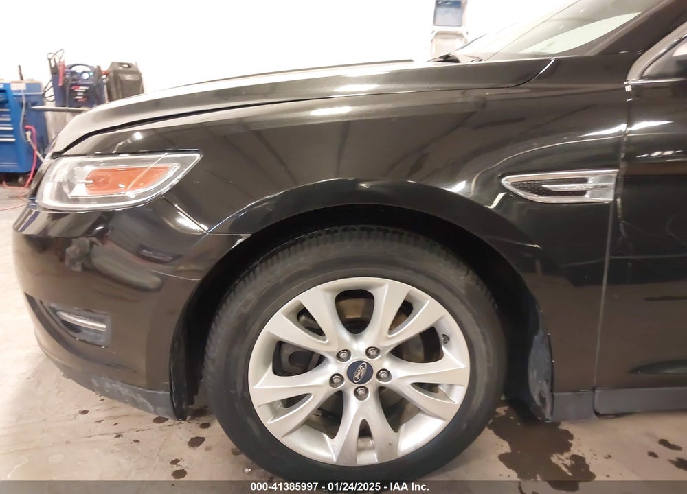 2010 FORD TAURUS SEL VIN: 1FAHP2EW5AG141880