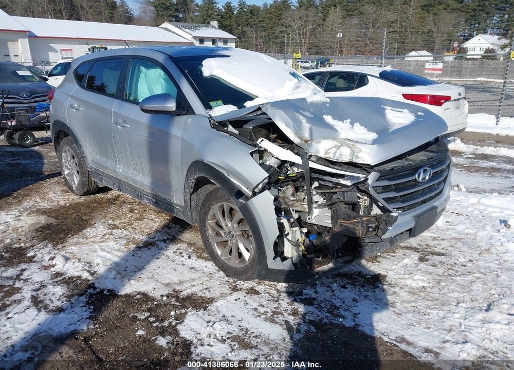 2018 HYUNDAI TUCSON SE VIN: KM8J2CA47JU694712