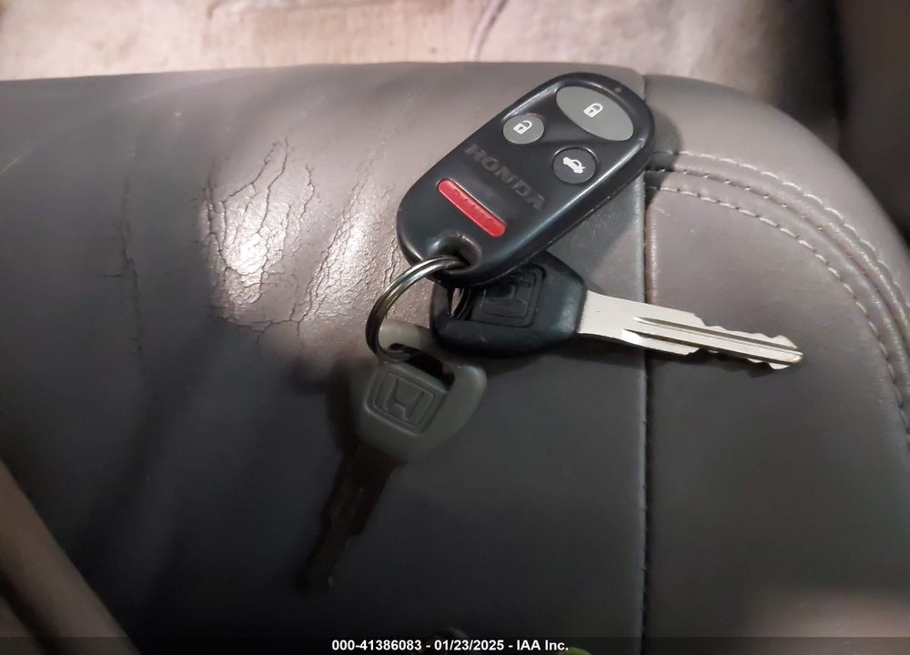2001 HONDA ACCORD 3.0 EX VIN: 1HGCG16501A065672