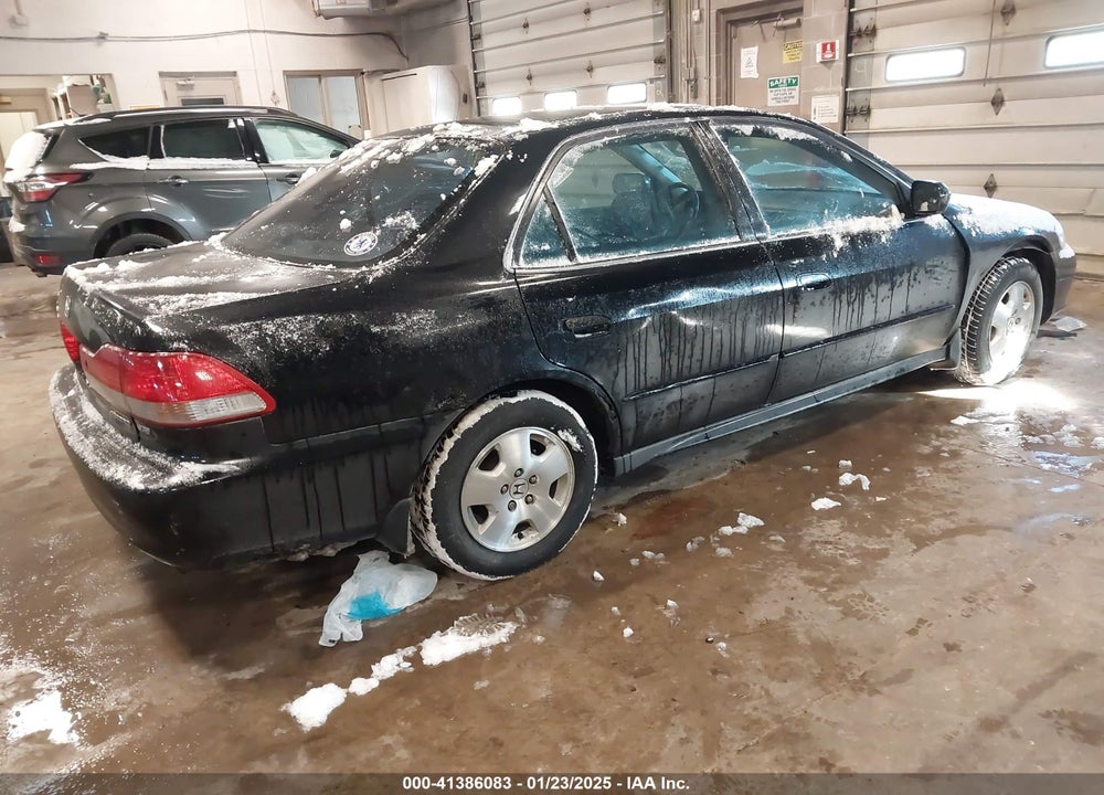 2001 HONDA ACCORD 3.0 EX VIN: 1HGCG16501A065672
