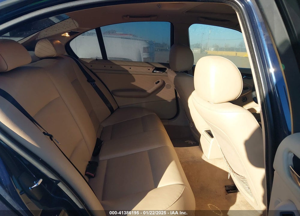 2002 BMW 325I VIN: WBAET374X2NJ18440