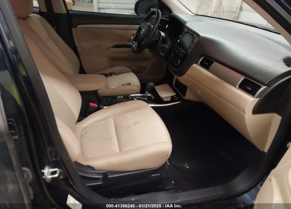 2018 MITSUBISHI OUTLANDER SE VIN: JA4AZ3A3XJJ006138