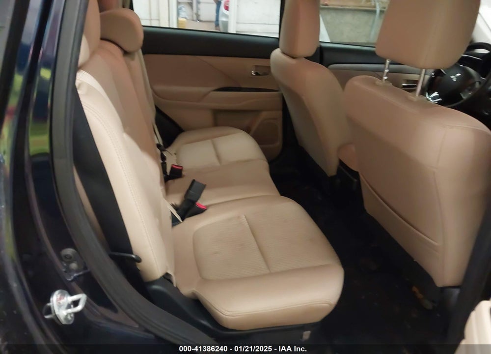 2018 MITSUBISHI OUTLANDER SE VIN: JA4AZ3A3XJJ006138