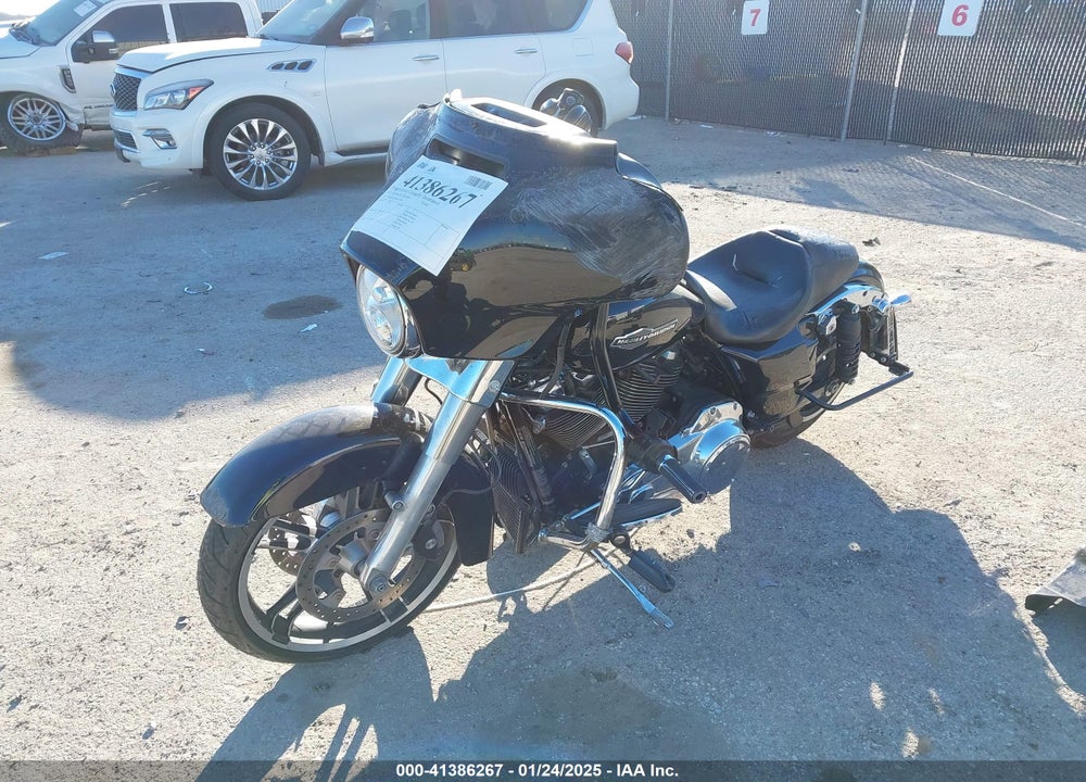 2023 HARLEY-DAVIDSON FLHX VIN: 1HD1KBC1XPB675298