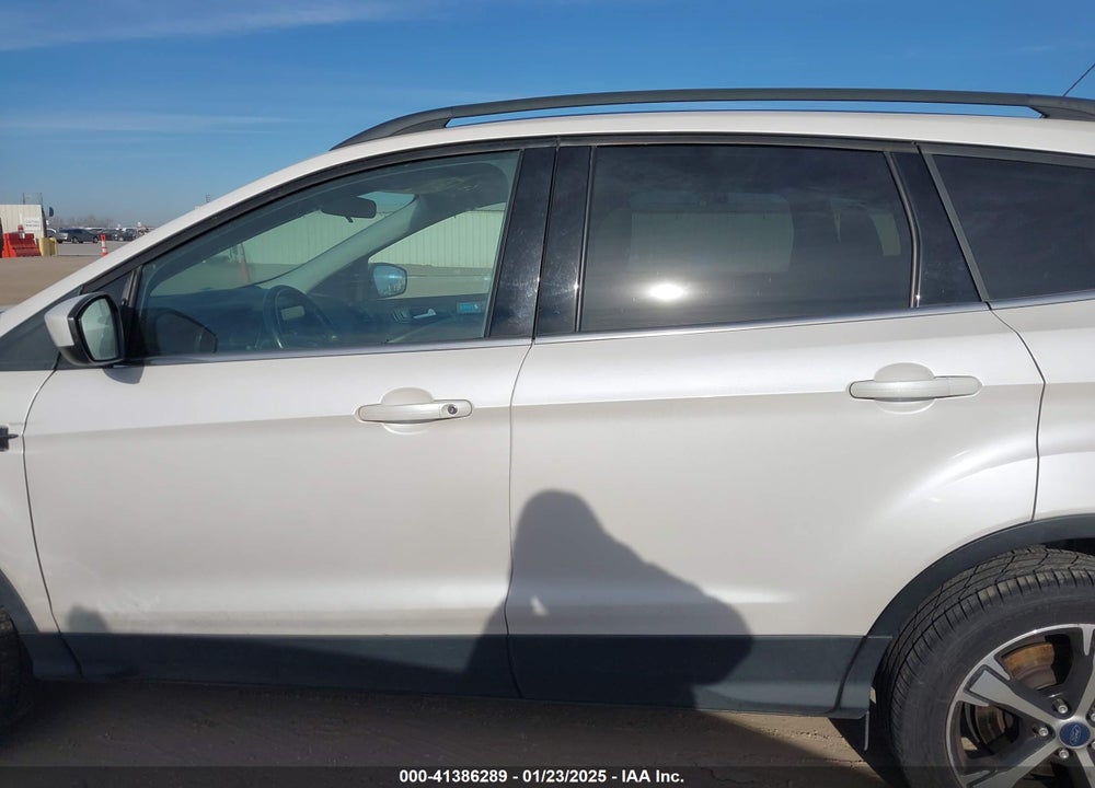 2017 FORD ESCAPE SE VIN: 1FMCU0GD1HUC07345