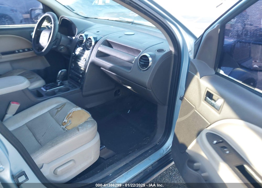2008 FORD TAURUS X SEL VIN: 1FMDK02W58GA33572