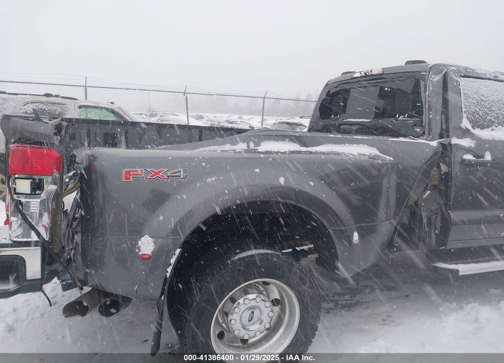 2023 FORD F-450 LARIAT VIN: 1FT8W4DT9PEC18433